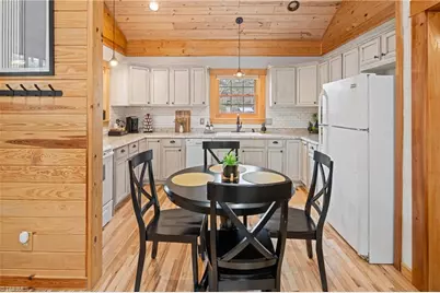 1333 Park Vista Road, West Jefferson, NC 28694 - Photo 8