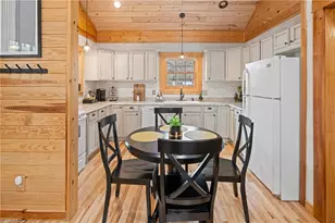 1333 Park Vista Rd, West Jefferson, NC 28694 - Photo 8