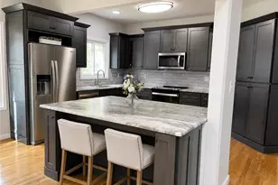 2528 Treetop Ln, Winston-Salem, NC 27101 - Photo 2