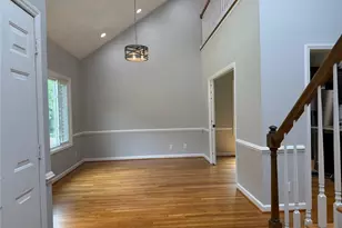 2528 Treetop Ln, Winston-Salem, NC 27101 - Photo 8