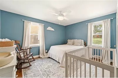 2328 Lyndhurst Avenue, Winston-Salem, NC 27103 - Photo 14