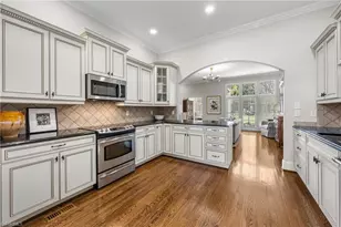 2 Chippers Ct, Greensboro, NC 27407 - Photo 12