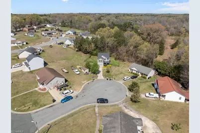 103 Taylors Court, Burlington, NC 27217 - Photo 38