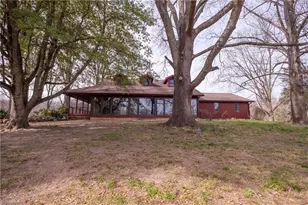 361 Settle Bridge Rd, Reidsville, NC 27320 - Photo 8