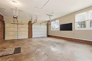 1024 Country Ln, Winston-Salem, NC 27107 - Photo 28