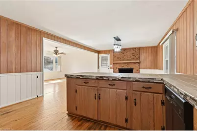 1024 Country Lane, Winston-Salem, NC 27107 - Photo 16