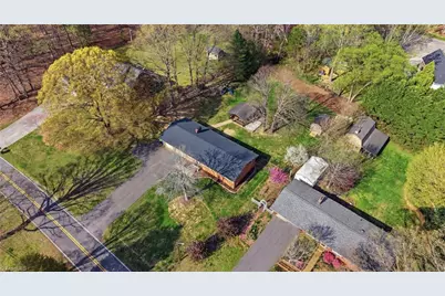 1024 Country Lane, Winston-Salem, NC 27107 - Photo 36