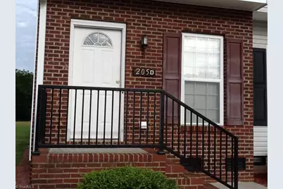 205 Nelson Street #D, Pilot Mountain, NC 27041 - Photo 2