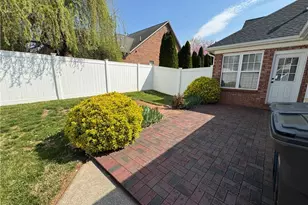 5804 Brakenwood Ln, Pfafftown, NC 27040 - Photo 14