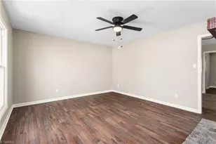 2821 Westchester Dr, Burlington, NC 27217 - Photo 8