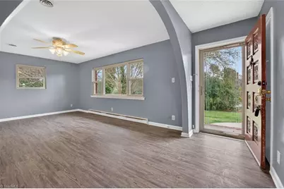 113 Green Valley Road, Greensboro, NC 27408 - Photo 8