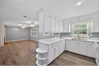 113 Green Valley Road, Greensboro, NC 27408 - Photo 18