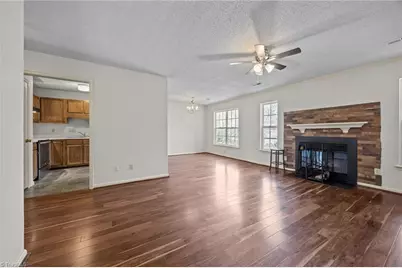 15 Meadowood Glen Way #C, Greensboro, NC 27409 - Photo 6
