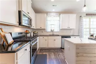 4593 Olivine Ln, Pfafftown, NC 27040 - Photo 10