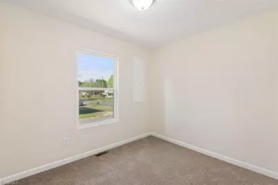 712 Richmond Avenue, Burlington, NC 27217 - Photo 18