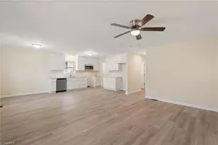 712 Richmond Ave, Burlington, NC 27217 - Photo 8