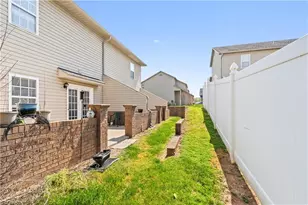 200 Rodelia St, Thomasville, NC 27360 - Photo 20