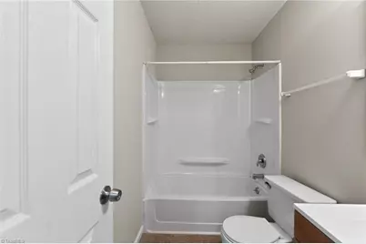 2733 Cottage Place, Greensboro, NC 27455 - Photo 8