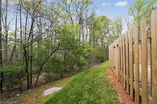 2733 Cottage Pl, Greensboro, NC 27455 - Photo 26