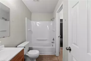 2733 Cottage Pl, Greensboro, NC 27455 - Photo 18