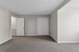 2733 Cottage Pl, Greensboro, NC 27455 - Photo 12