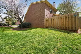 2733 Cottage Pl, Greensboro, NC 27455 - Photo 22