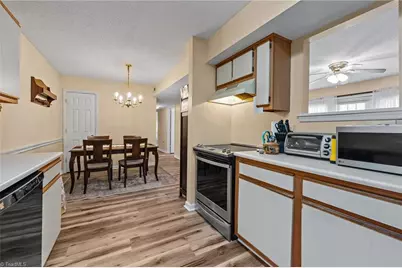 5523 Hornaday Road #D, Greensboro, NC 27409 - Photo 12