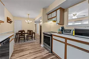 5523 Hornaday Rd, Greensboro, NC 27409 - Photo 12