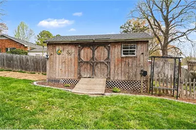 4401 Brookhaven Drive, Greensboro, NC 27406 - Photo 26