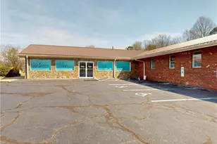 259 Belvue Dr, Mount Airy, NC 27030 - Photo 2