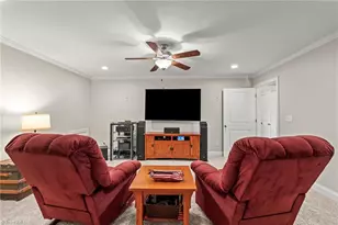 386 Wentworth Dr, Winston-Salem, NC 27107 - Photo 34