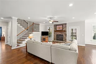 386 Wentworth Dr, Winston-Salem, NC 27107 - Photo 8