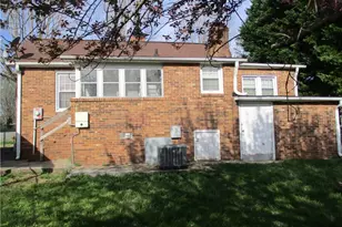 4236 Robertson Dr, Winston-Salem, NC 27101 - Photo 2