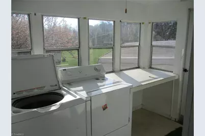 4236 Robertson Drive, Winston-Salem, NC 27101 - Photo 16