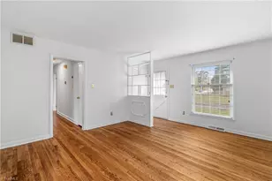 4017 Wexford Dr, Greensboro, NC 27406 - Photo 4