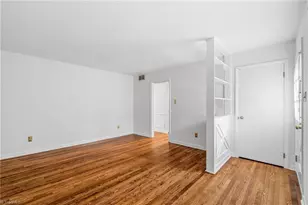 4017 Wexford Dr, Greensboro, NC 27406 - Photo 2