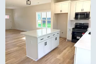 14 W Colonial Drive, Thomasville, NC 27360 - Photo 6