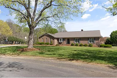 316 Siouan Drive, Lexington, NC 27295 - Photo 2