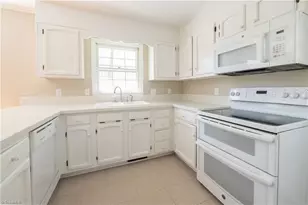 4102 Pheasant Run Dr, Greensboro, NC 27455 - Photo 12