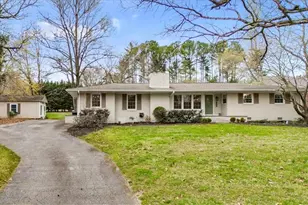 6909 Wooden Rail Ln, Summerfield, NC 27358 - Photo 2