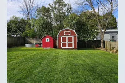 111 E Rhyne Avenue, Winston-Salem, NC 27127 - Photo 10