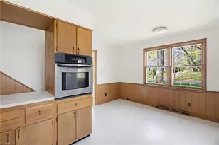 3605 Birchwood Ln, Greensboro, NC 27410 - Photo 12