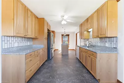519 Riverside Drive, Burlington, NC 27215 - Photo 6