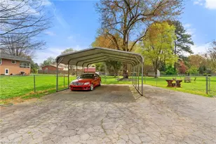 2110 Whitney Rd, Winston-Salem, NC 27106 - Photo 46