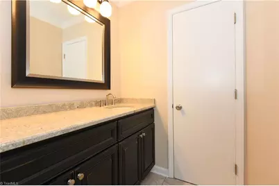 10 Appletree Lane, Greensboro, NC 27455 - Photo 16