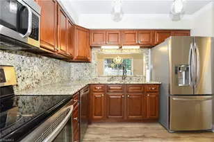 10 Apple Tree Ln, Greensboro, NC 27455 - Photo 8