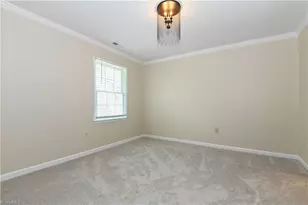 10 Apple Tree Ln, Greensboro, NC 27455 - Photo 14