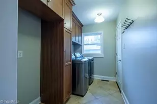 1229 Onslow Dr, Greensboro, NC 27408 - Photo 12