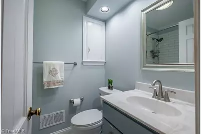 1229 Onslow Drive, Greensboro, NC 27408 - Photo 16