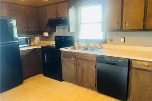 164 Royal Ln, Dobson, NC 27017 - Photo 6